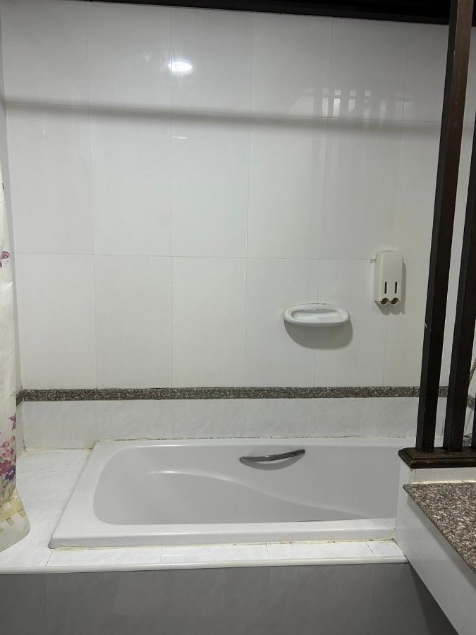 Grand Phranakhon Hotel Phra Nakhon Si Ayutthaya Exteriör bild